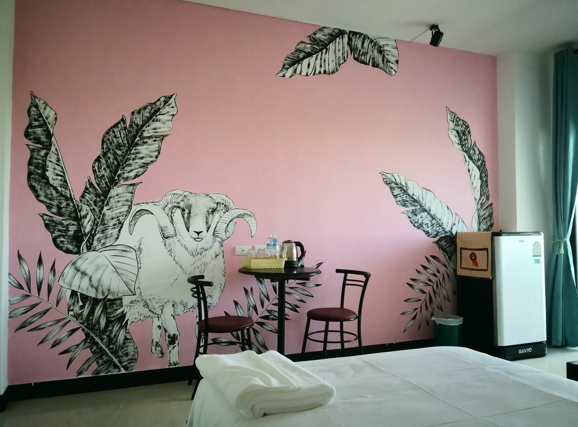 Shanmen Art House Phuket Patong Экстерьер фото